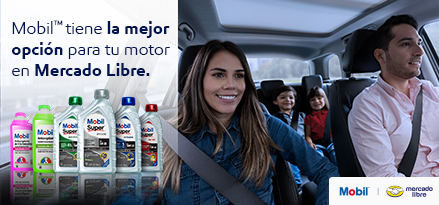 Familia de Lubricantes Mobil en sus diferentes presentaciones para Autos y Motos, con una familia viajando en un automóvil.