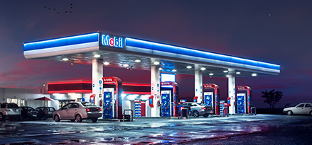 Estación Mobil de noche