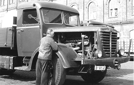 Camión en una calle de Alemania on un motor diesel