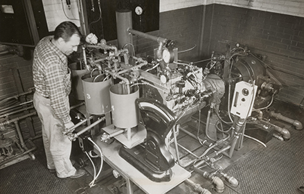Técnico de laboratorio hacienda testeos de lubricantes