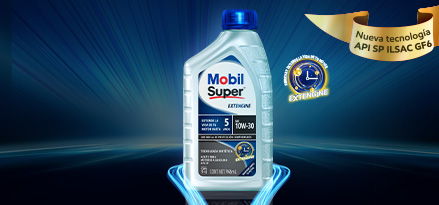 El aceite para motores de motocicleta Mobil Extengine 10w-30 de color azul permite extender la vida de los motores hasta por 5 años.