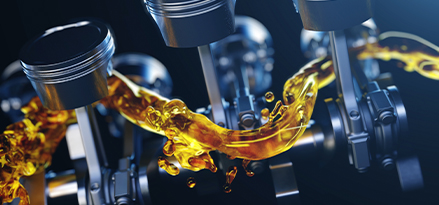 Válvulas internas de un motor con lubricante circulando entre el mecanismo de movimiento.