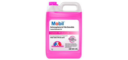 Botella de anticongelante Mobil Coolant Extended Life 50 de color rosa.