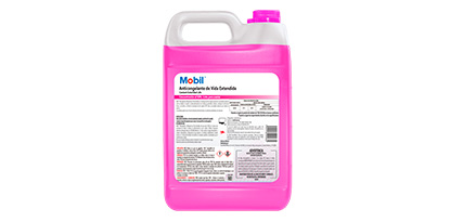 Botella de anticongelante Mobil Coolant Extended Life 50 de color rosa.